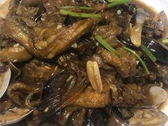 花蚬子炖茄子-品味居·首店·大连鲜活海鲜大连菜(东港店)