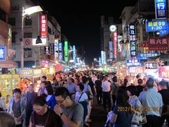 人群熙攘-六合夜市