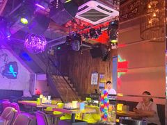 -喜鹊音乐酒馆(西街店)