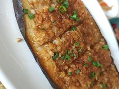 -覃记海鲜美食餐厅