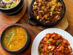 -百年石锅饭·朝鲜族传统民餐