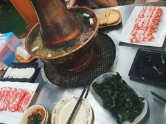 -冰冰龙虾·江湖菜·花园江景餐厅