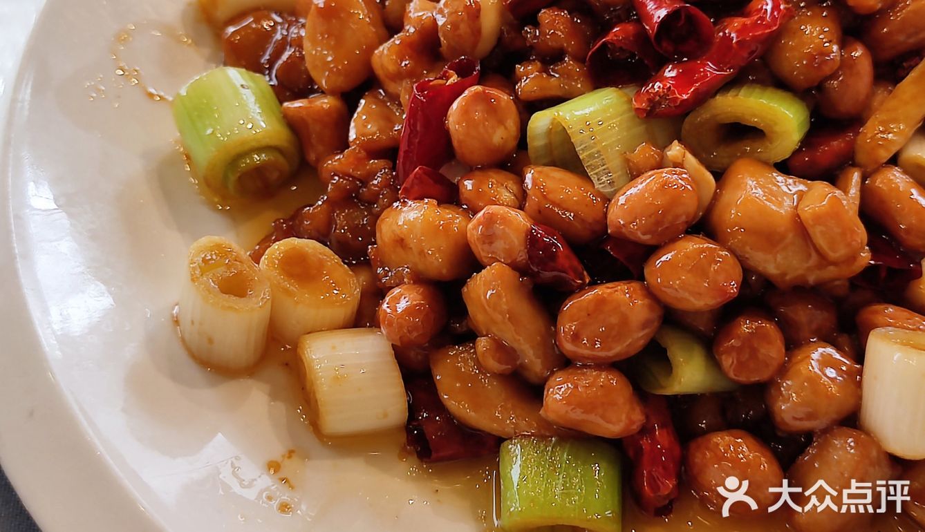 成都探店｜成都著名小吃店里的正餐如何呢?外