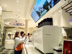 -HOT CRUSH趁热集合·现烤面包(环球港店)