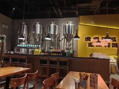 -HUZI虎滋精酿餐吧(京西大悦城店)