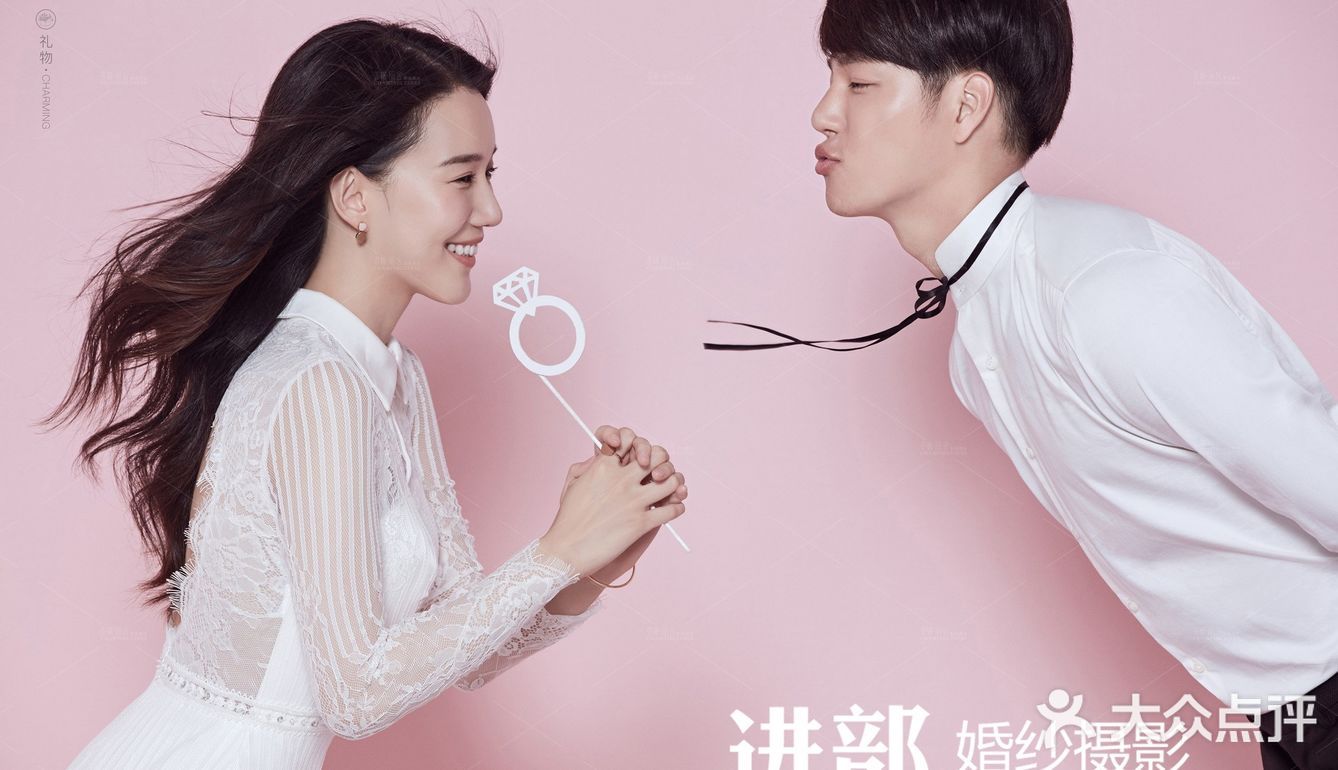 纯色背景真的好看~