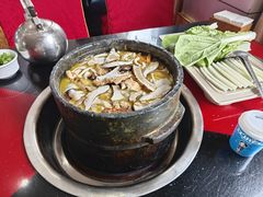 -南渝食府.墨脱石锅松茸鸡