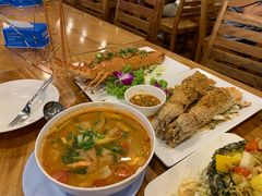 -两兄弟Song Pee Nong(2号店)