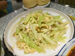 -眷江南之小蓝鲸(王府大街店)