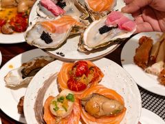 -广州万富希尔顿酒店·感趣自助餐厅·金秋蟹宴生蚝海鲜刺身