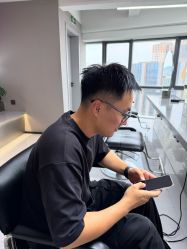 -宫铭烫发染发接发店