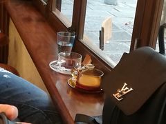 靠窗位-RUMORS COFFEE ROASTERY鲁马滋咖啡(湖南路店)