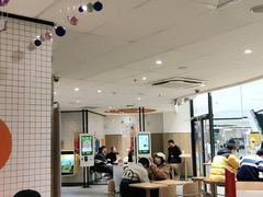 大堂-麦当劳(津南吾悦广场店)