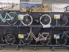 -迪卡侬(西华店)