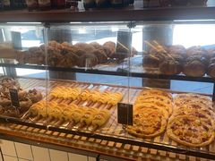 -Dough&Joe团憩(瑞虹天地月亮湾店)