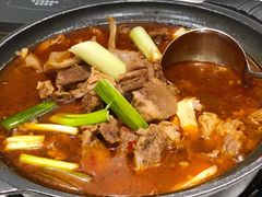 红汤牛腩锅仔-曾家厨房·新徽菜(高新天柱路店)