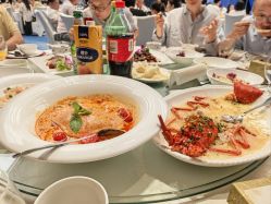 点击看大图 -中茵皇冠假日酒店·宴会厅