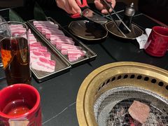 -山川小町·极番烧肉(新地假日广场店)
