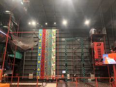 -极限PLAY运动娱乐新世界·团建派对表演休闲馆·室内高空游乐园