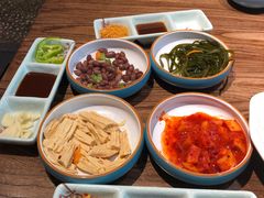 精品小菜-明洞阿姨·韩式酱蟹烤肉·创意料理(三元桥店)