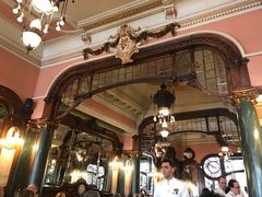 -Majestic Café