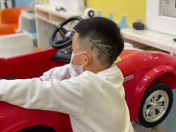 -爆米花儿童美发乐园