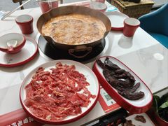 -毛辣果·贵州红酸汤牛肉火锅(西单店)