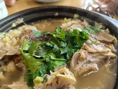 特色牛肉砂锅-胜泽眼镜烧烤(云霄路直营店)