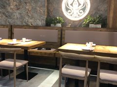 卡座-叶派龙虾•招牌香辣蟹·海鲜(中海国际店)