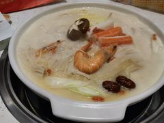 -三人行骨头王火锅(长寿店)