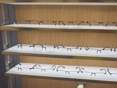 -优医视平价眼镜超市蔡司依视路折扣(小马厂店)