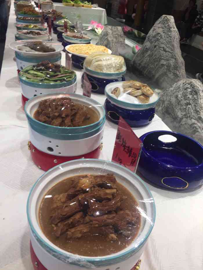 灶台香餐厅(桥梓镇店)-"每每在《灶台香餐厅》就餐: 第一.