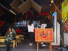 门面-哥老官重庆美蛙鱼头(西湖银泰十一哥店)