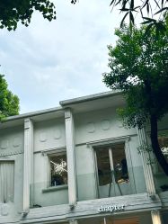-SALON DE VANHADA