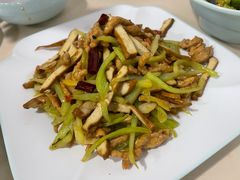 -YI PIN JU 一品居中餐厅 中国超市