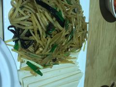 野蘑土豆肉丝卷饼-西北45°(世茂广场店)