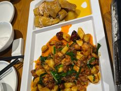 -隔壁老王·家常云南菜(花巷店)