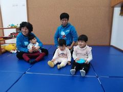 -抱抱熊托育中心(大悦城店)