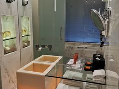 -上海滴水湖皇冠假日酒店