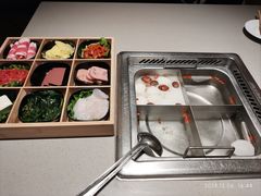 -海底捞火锅(关山保利店)