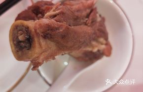 Sour Cabbage Pork Shank