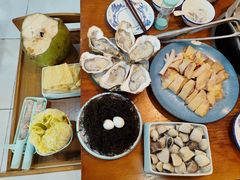 -老何家后安粉·糟粕醋海鲜火锅(三亚湾椰梦长廊店)
