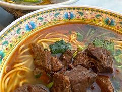 红烧牛肉面-金杨拉面王小吃面馆·牛三宝面·红烧牛肉粉