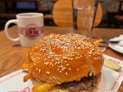 薯条汉堡-悠航SLOWBOAT(三里屯店)