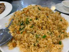 招牌海胆炒饭-皓景海鲜·地标美食(双月湾店)