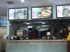-金诚张妈妈羊汤·驴肉火烧(旧宫佳和园店)