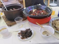 -霄汉牛三鲜湖北砂锅菜(万松园2店)