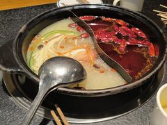 -两三事小郡肝串串香火锅(桂庙店)