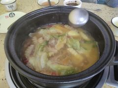 -小伟猪脚火锅店(颐园里店)