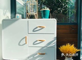 刚怀孕的时候朋友就推荐我住月子中心，听朋友推荐的 